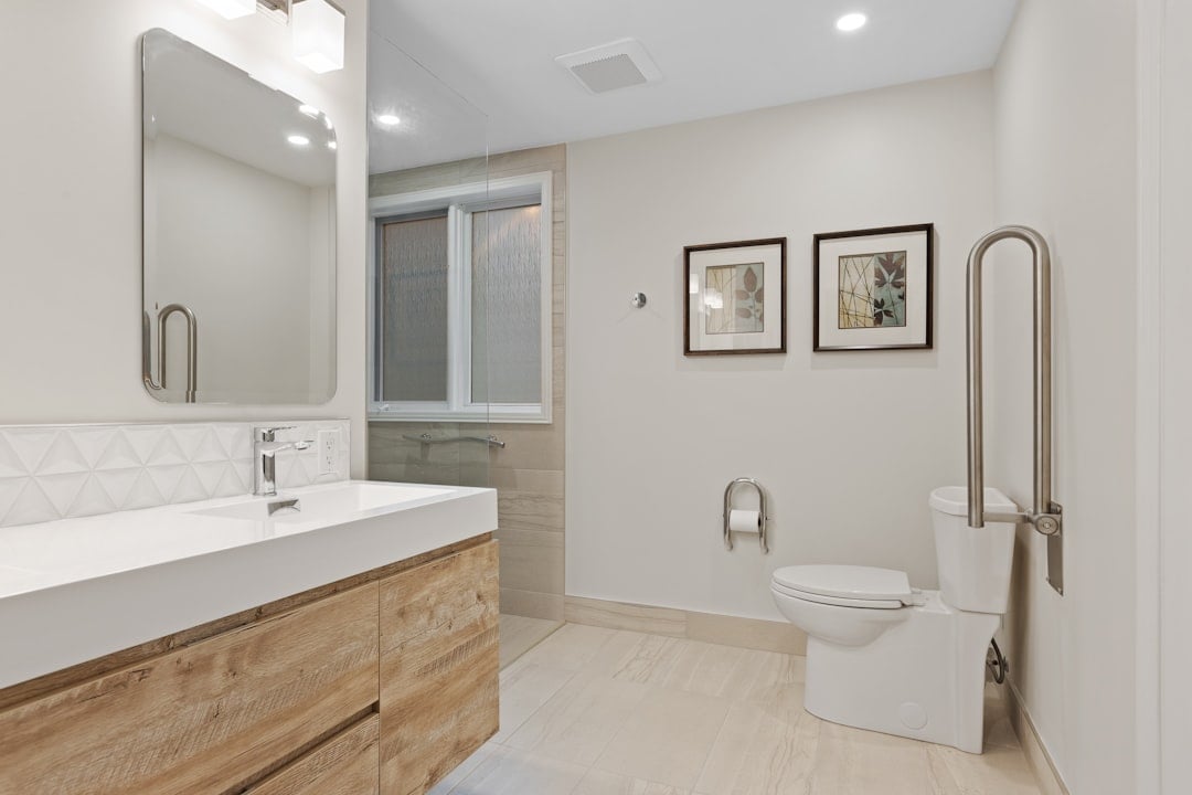 photo-1656646523588-e5e2575e2ec3